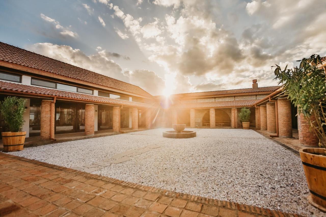 Château Mosmieri Hotel&Winery Tel Avi Exterior foto